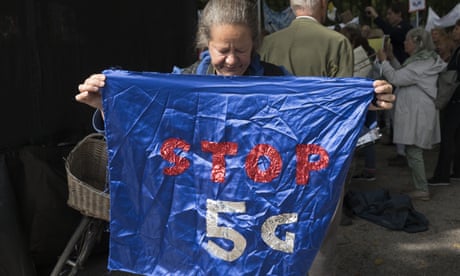 ?Anti-5G? necklaces are radioactive and dangerous, Dutch nuclear experts say
