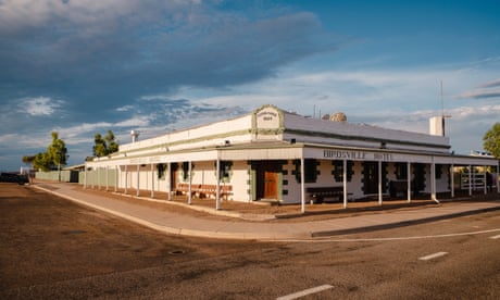 ‘Birdsville mindset’: what an outback town where the roads melt can teach us about living with heat