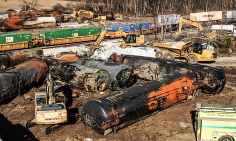 ‘No one is coming to save us’: residents of towns near toxic train derailment feel forgotten