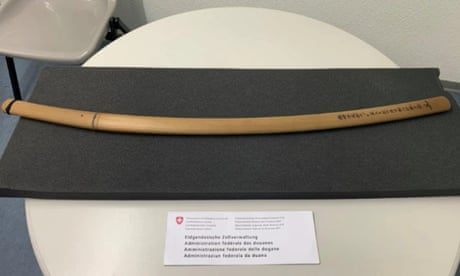 14th-century samurai sword found in car at Swiss border