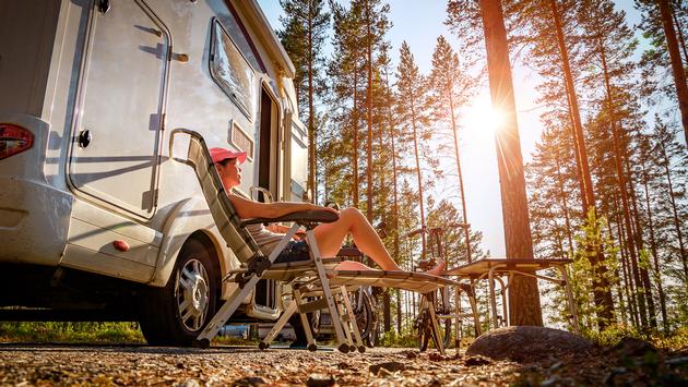 5 Campgrounds Worth Traveling to for Valentine's Day Getaway