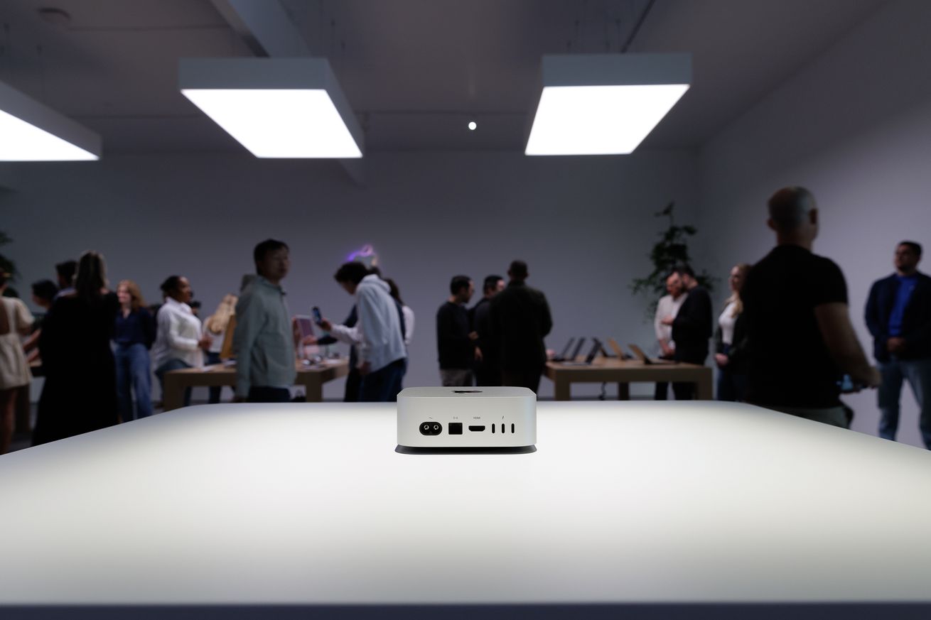 A first look at Apple’s redesigned Mac Mini and its other new Macs