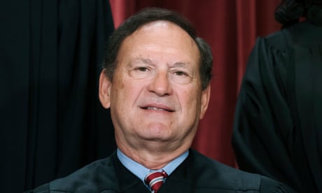 Alito’s flag shows the US supreme court is neither honorable nor functional any more | Moira Donegan