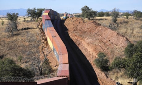 Arizona to remove wall of shipping containers on Mexico border