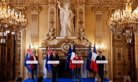 Australia and France agree arms deal for Ukraine as talks seek to bury Aukus debacle