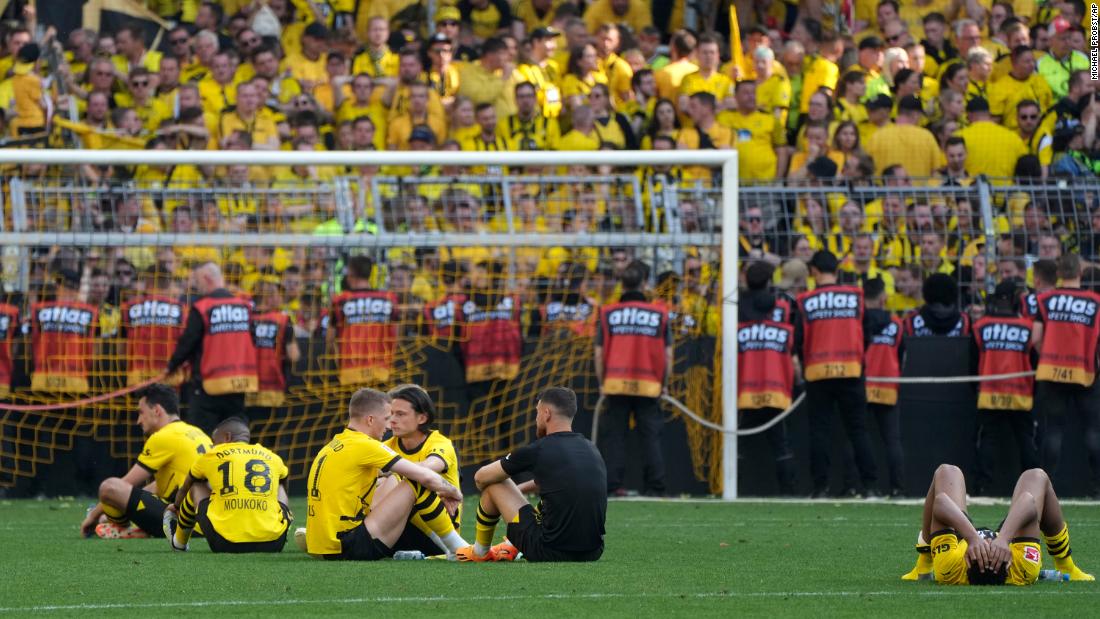 Bayern Munich wins 11th straight Bundesliga title after Borussia Dortmund draws on dramatic final day