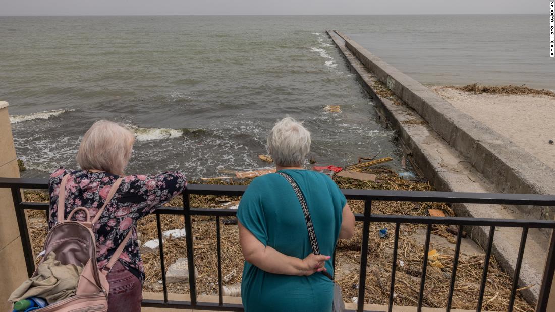 Beaches shut in southern Ukraine as filthy waters wash downstream from collapsed dam