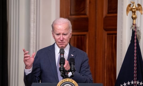 Biden waited long to address the mysterious flying objects. Now we know why | Margaret Sullivan