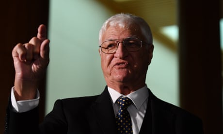 Bob Katter defends claiming more Comcar expenses than any other minister or backbench MP
