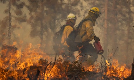 California fire crews make progress against ferocious Oak fire near Yosemite