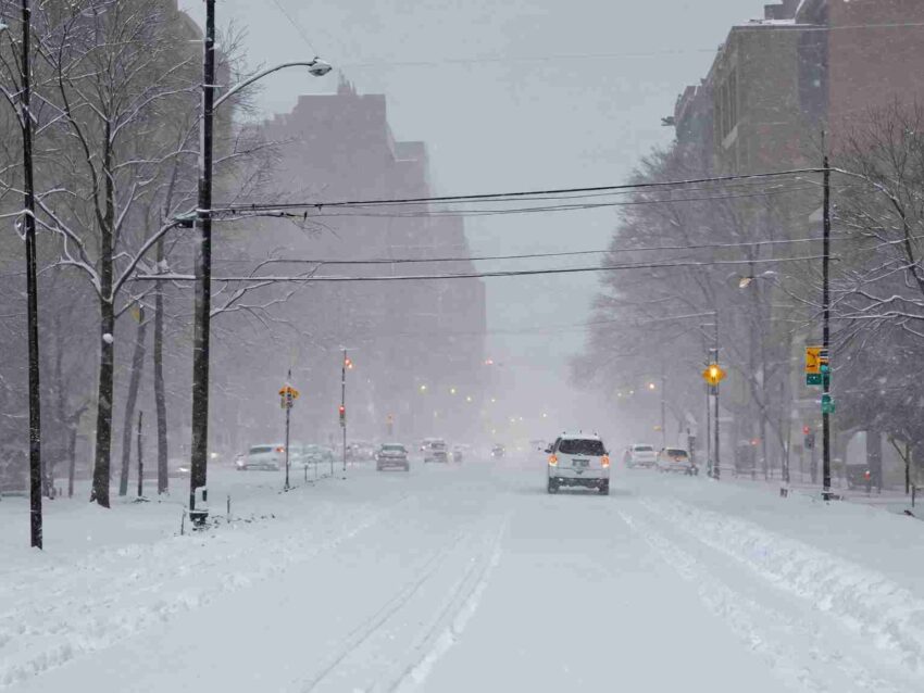 Canada, Georgia, New York, Philadelphia, New England, Alabama, Tennessee, Maine, Boston, Hartford, Connecticut, Louisiana, Texas Bracing Biggest Winter Storm with Snow, Everything You Need to Know About Travel Chaos, Rail Delay and Flight Cancellation