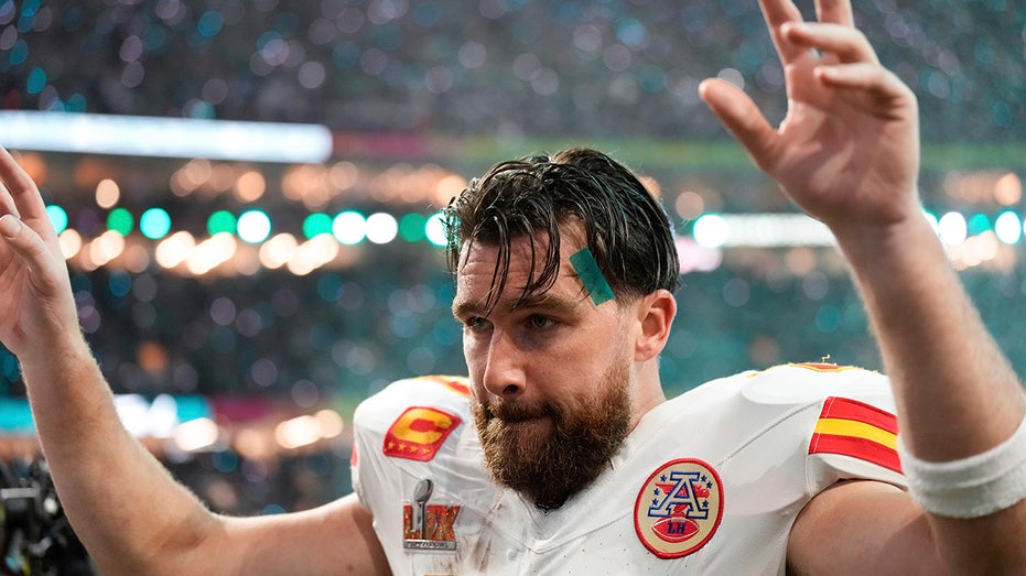 Chiefs' Charles Omenihu confident Travis Kelce will be back: 'We can't go out like that'