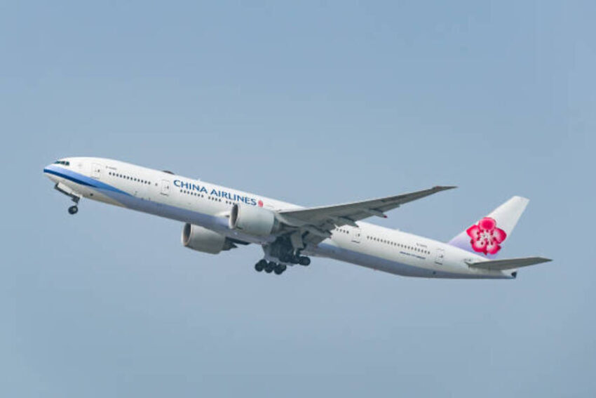 China Airlines Flight CI851 Executes Emergency Landing at Hong Kong After Unusual Engine Noise Reported Shortly After Takeoff