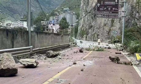 China earthquake kills 21 as tremors shake locked-down Chengdu