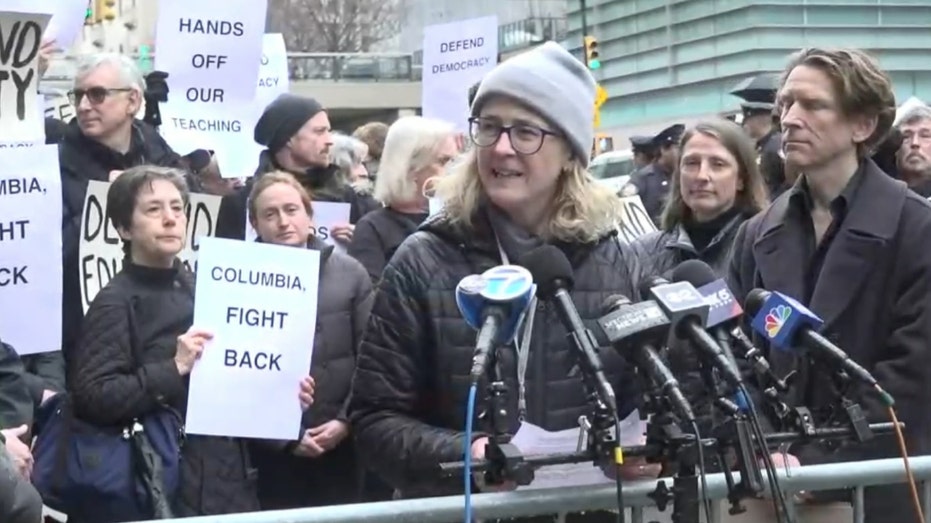 Columbia faculty hold 'emergency vigil,' urge students to wear mask, skip class to protest Trump