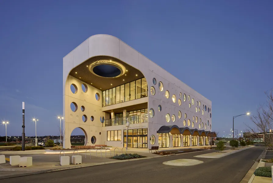 Community library opens in new Geelong suburb