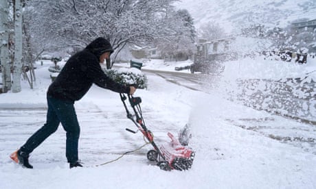 Cross-country US storm causes blizzard warnings, tornadoes and two deaths