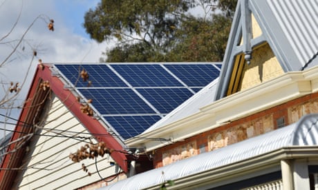 Demand for rooftop solar batteries spikes as eastern Australian energy prices soar