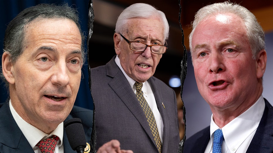 Democrats propose bill to prevent Trump from relocating federal agencies outside DC