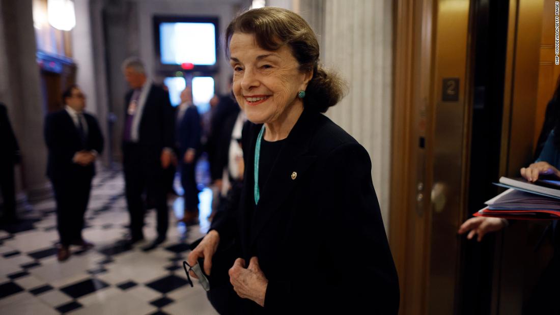 Dianne Feinstein returns to the Capitol after extended absence