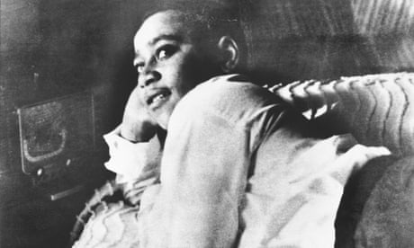 Emmett Till: family seeks arrest after discovery of unserved 1955 warrant