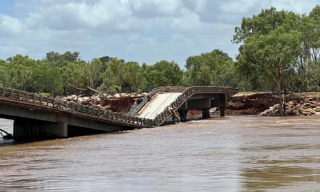 Engineers to assess flood-damaged bridges on key WA route amid concerns some could take years to fix