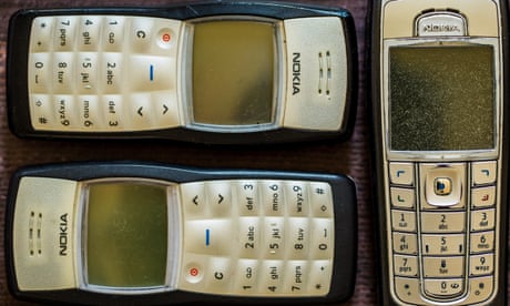 Even a mugger didnt want my old Nokia. So why are so many people turning to dumbphones? | Max Fletcher