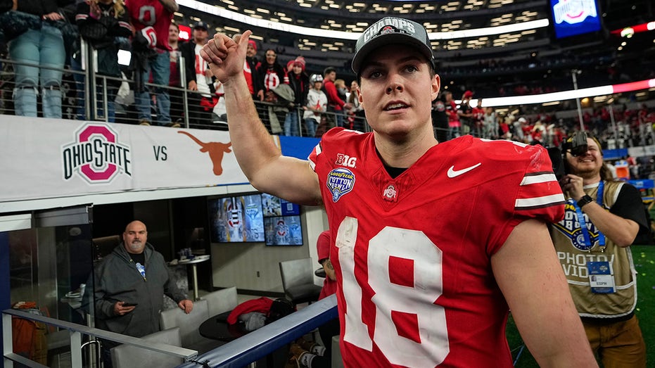 Ex-Notre Dame star fuels national title game hype with harsh critique of Ohio State's Will Howard