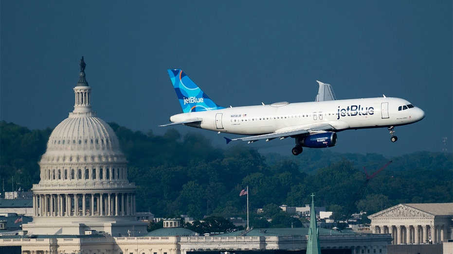 FAA opens probe on why flights approaching Ronald Reagan airport received false alerts of nearby aircraft