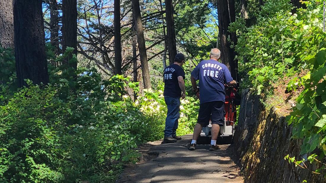 Father dies after falling over 100 feet from an Oregon trail's cliff while hiking with family, authorities say