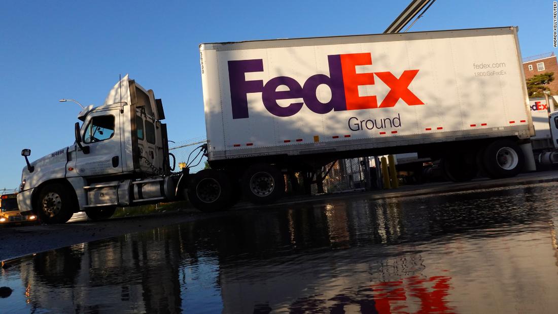 FedEx saw boost from rival UPS's labor negotiations with Teamsters