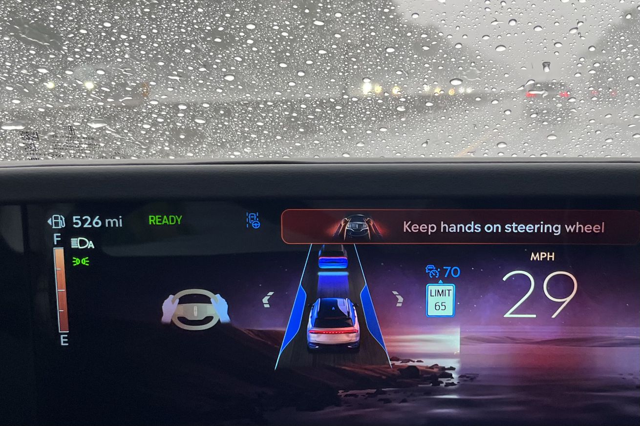 Ford’s BlueCruise 1.4 update lets you keep your hands off the wheel much longer