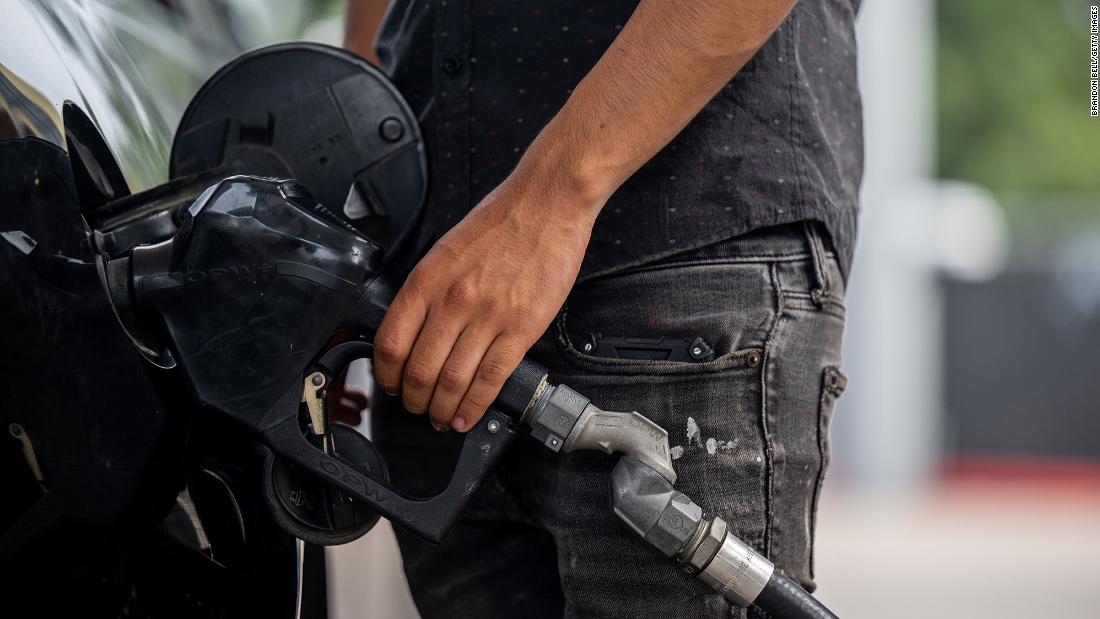 Fourth of July gas prices take an almost unprecedented plunge