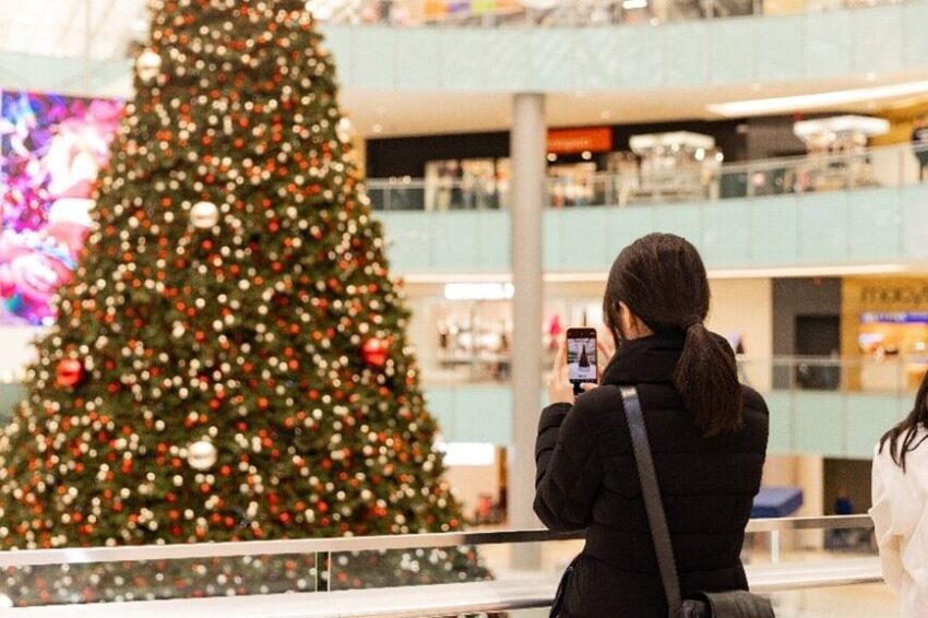 Galleria Dallas Unveils Texas' Tallest Indoor Christmas Tree with New Twinkly LED Lights