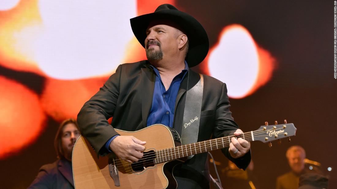 Garth Brooks will offer 'every brand of beer' at his new bar, and doesn't care what anyone thinks