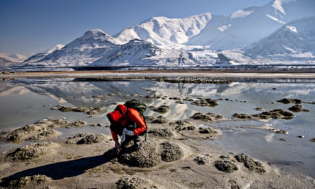 Great Salt Lake’s retreat poses a major fear: poisonous dust clouds