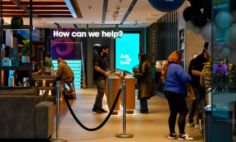 Guardian Essential poll: one in two Australians want stronger privacy laws after Optus breach