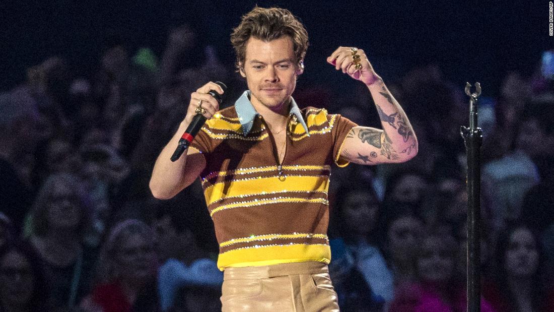 Here we go again: Harry Styles hit in eye with object while performing on stage at Vienna concert