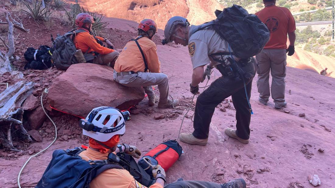Hiker's body recovered after apparent slip and fall from Arizona's Bell Rock trail