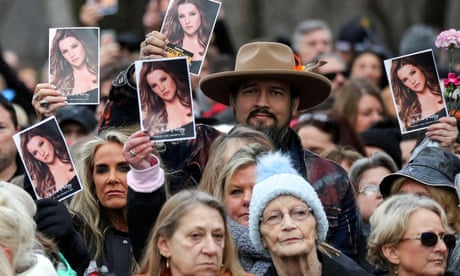 Hundreds gather to mourn Lisa Marie Presley at Graceland memorial service