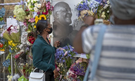 Hundreds pay respects to Desmond Tutu ahead of low-key funeral