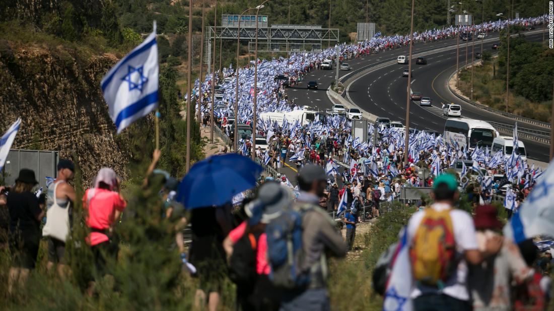 Israelis rally ahead of critical vote to weaken power of courts