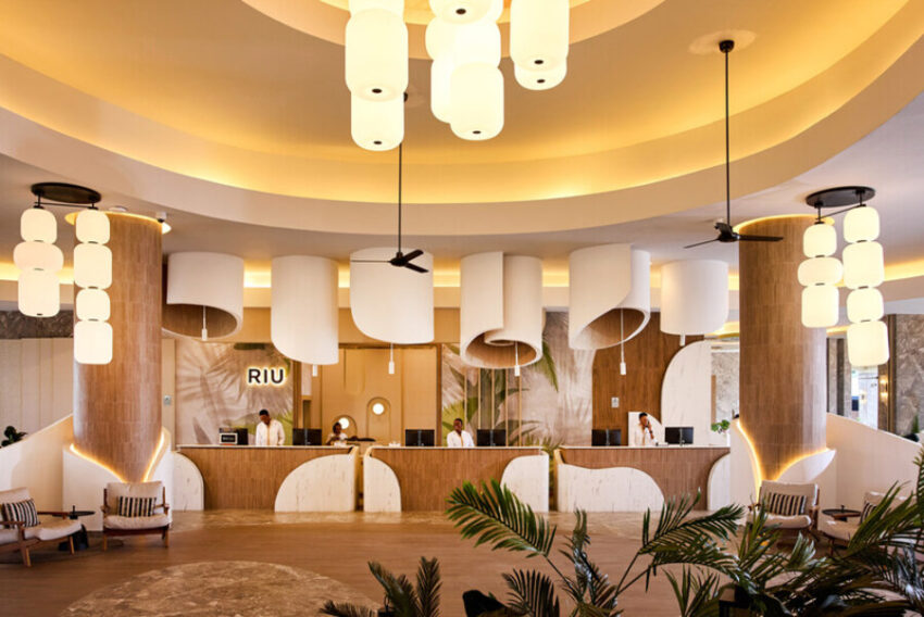 Jamaicaâ€™s Riu Negril Reopens with a Stunning New Look, Exclusive Swim-Out Suites, and Sunwing Vacationsâ€™ All-Inclusive Escapes