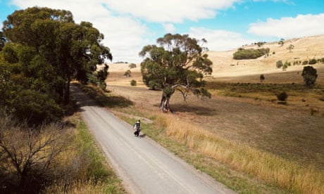 Japanese backpacker using scooter to travel 3,000km from Melbourne to Cairns