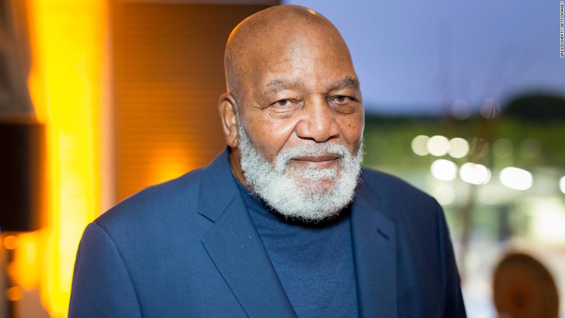 Jim Brown, legendary NFL running back who left the game to become an activist and actor, has died at age 87