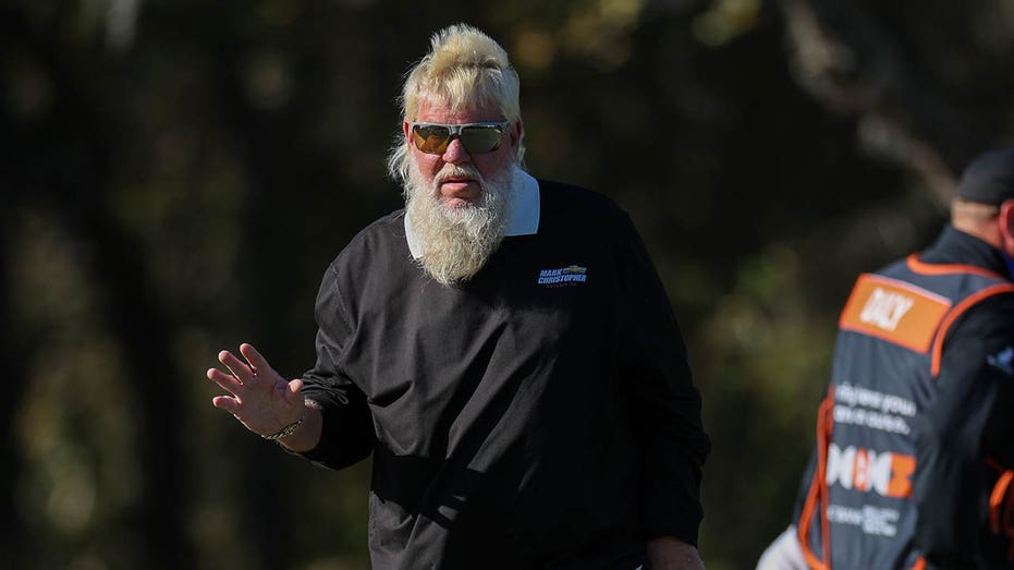 John Daly rakes in exorbitant amount of money during Masters week, thanks to annual Hooters appearance
