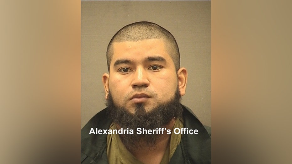 Judge greenlights DOJ's motion to drop gun case against Salvadoran, accused MS-13 leader