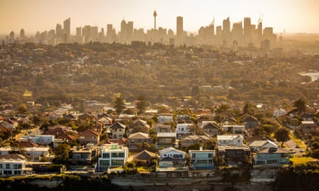 Late summer heat for New South Wales with parts of Sydney on track for 40C