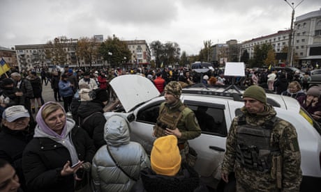 Mines, looting, no power: Kherson assesses damage after Russian retreat