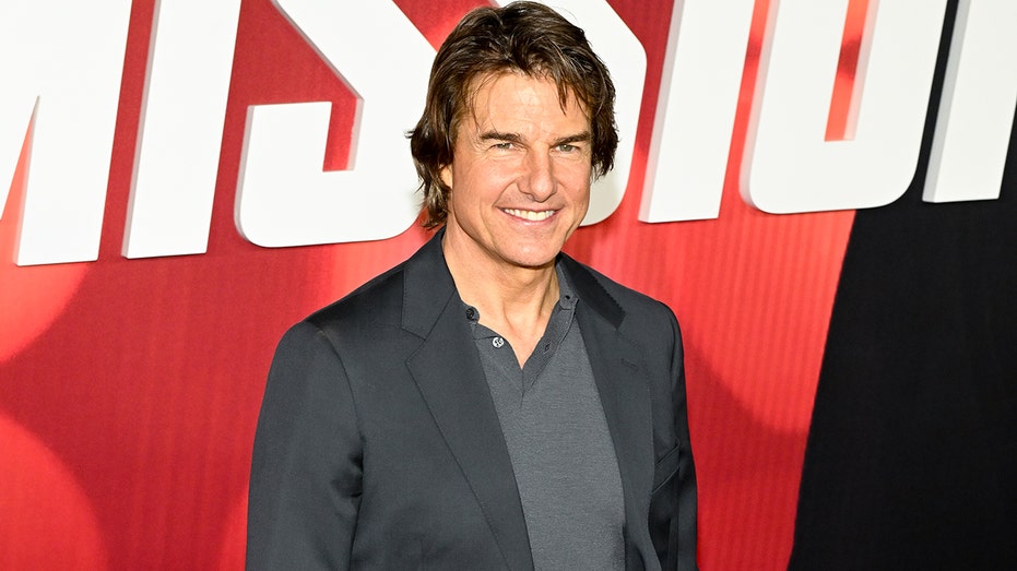 'Mission: Impossible' star Tom Cruise defies death, hanging from airplane in wild new stunt